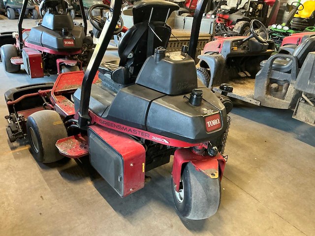 Toro greensmaster 3250d tee maaier - afbeelding 4 van  4