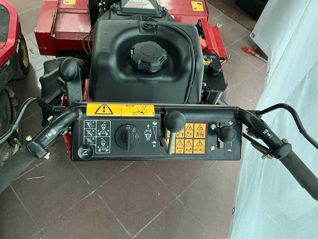 Toro mid-size 36 flail klepelmaaier - afbeelding 6 van  8
