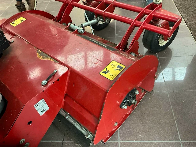 Toro mid-size 36 flail klepelmaaier - afbeelding 1 van  8