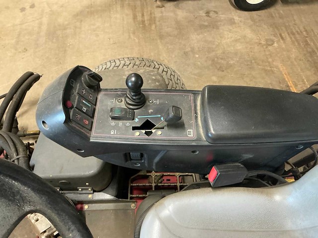 Toro reelmaster 5510 crosstrax awd fairway maaier - afbeelding 12 van  12