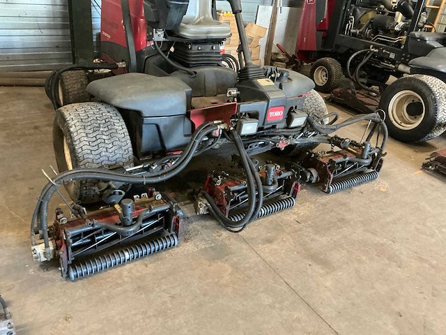 Toro reelmaster 5510 crosstrax awd fairway maaier - afbeelding 16 van  21