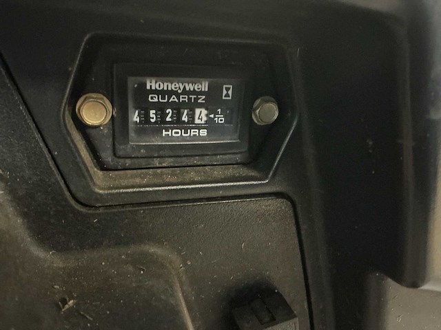 Toro reelmaster 5510 crosstrax awd fairway maaier - afbeelding 9 van  18