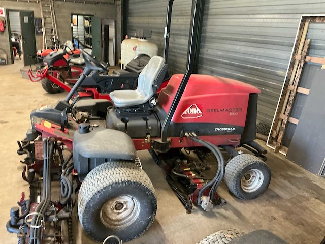 Toro reelmaster 5510 crosstrax awd fairway maaier - afbeelding 16 van  18