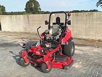 Toro zmaster zero-turn zitmaaier