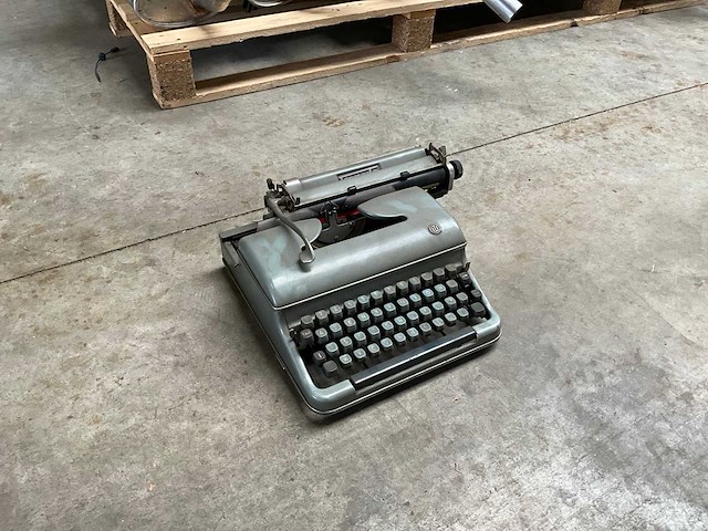 Torpedo typmachine - afbeelding 1 van  4