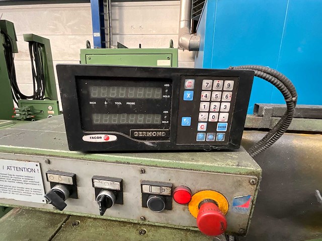 Tos - sui32 - universele draaibank - afbeelding 6 van  10