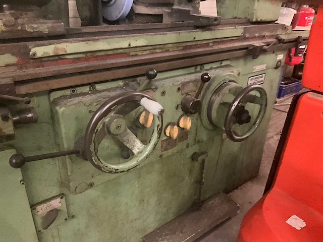 Tos-hostivar 2ud 750 universele cilindrische slijpmachine - afbeelding 3 van  9