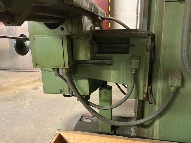 Tos kurim fnk 25 a cnc freesmachine - afbeelding 18 van  22