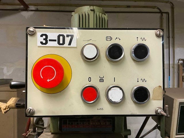 Tos kurim fnk 25 a cnc freesmachine - afbeelding 20 van  22