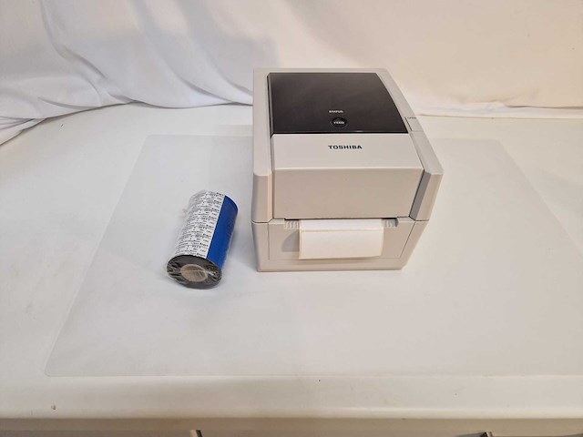 Toshiba - imprimante code barre - inventaire hospitalier divers - afbeelding 1 van  3