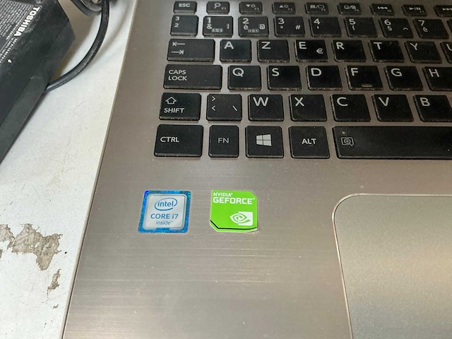 Toshiba satelite p-50-c-17d laptop - afbeelding 6 van  10