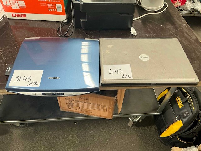 Toshiba/dell laptop (2x) - afbeelding 1 van  9