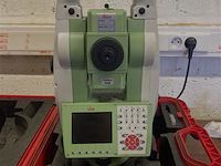 Totaalstation leica - afbeelding 3 van  3