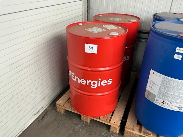 Total energies vaten motorolie 208l (2x) - afbeelding 1 van  3