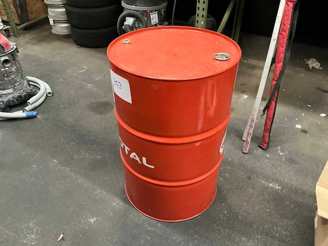 Total olie vat - afbeelding 2 van  2