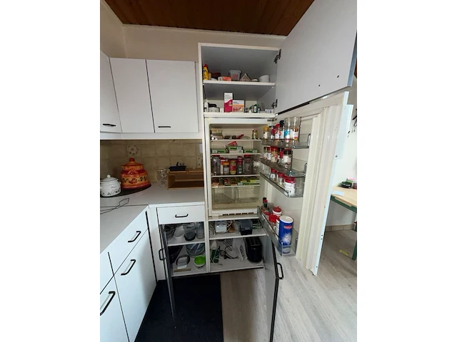 Totale inboedel appartement + garagebox oudenburg - afbeelding 27 van  87