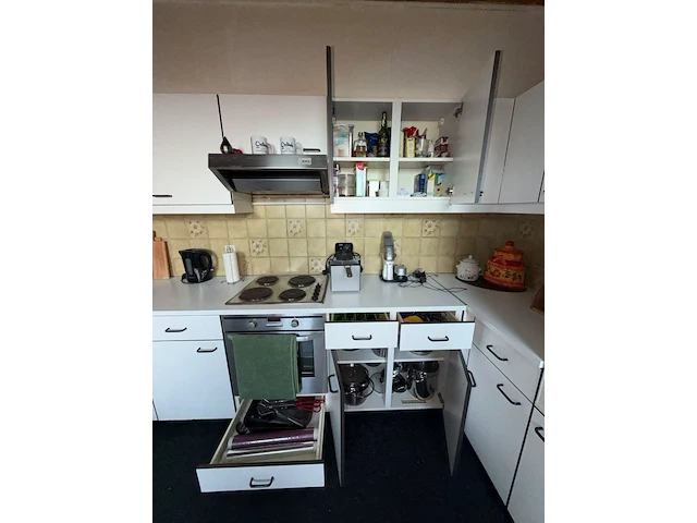 Totale inboedel appartement + garagebox oudenburg - afbeelding 28 van  87