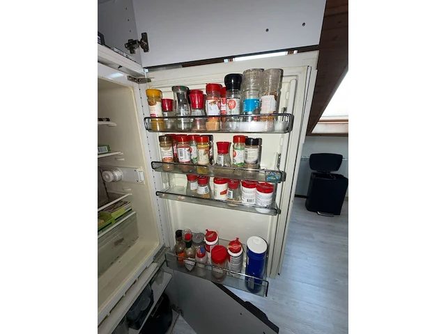 Totale inboedel appartement + garagebox oudenburg - afbeelding 31 van  87