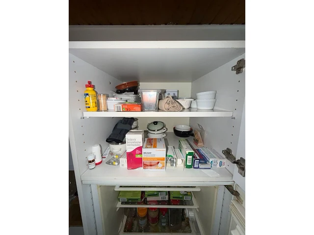 Totale inboedel appartement + garagebox oudenburg - afbeelding 32 van  87