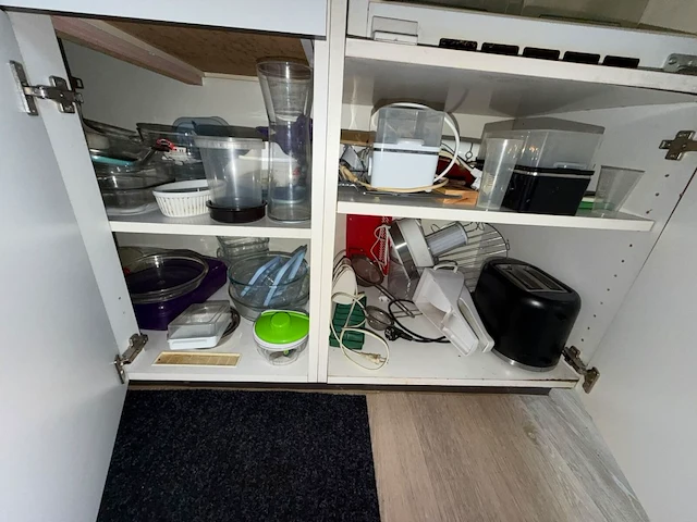 Totale inboedel appartement + garagebox oudenburg - afbeelding 40 van  87