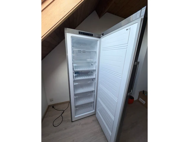 Totale inboedel appartement + garagebox oudenburg - afbeelding 53 van  87
