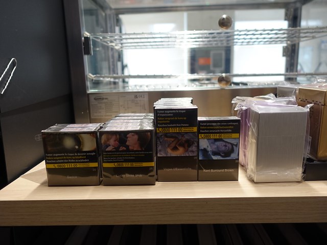 Totale inboedel dagbladhandel - afbeelding 3 van  69