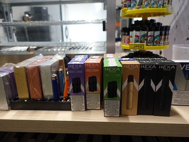 Totale inboedel dagbladhandel - afbeelding 5 van  69