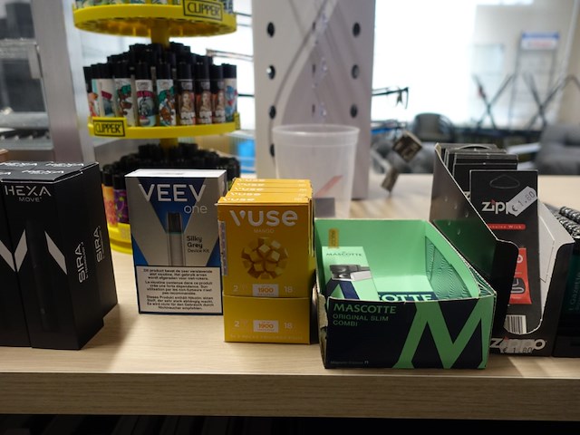 Totale inboedel dagbladhandel - afbeelding 7 van  69