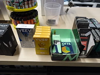 Totale inboedel dagbladhandel - afbeelding 8 van  69