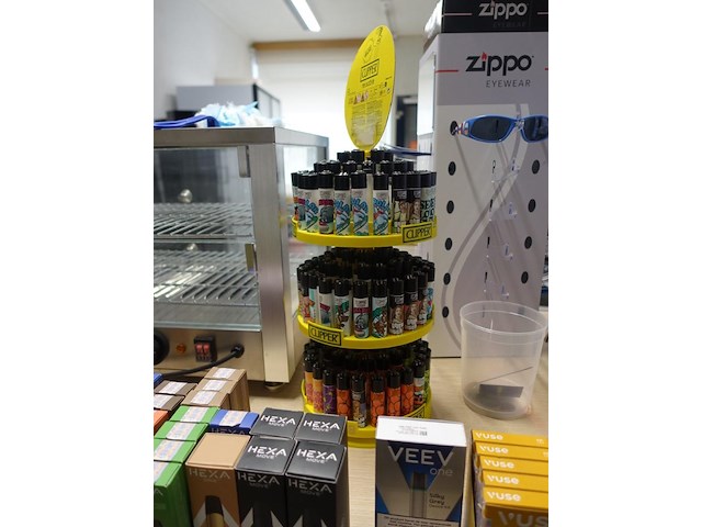 Totale inboedel dagbladhandel - afbeelding 10 van  69