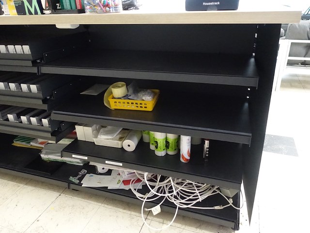 Totale inboedel dagbladhandel - afbeelding 11 van  69