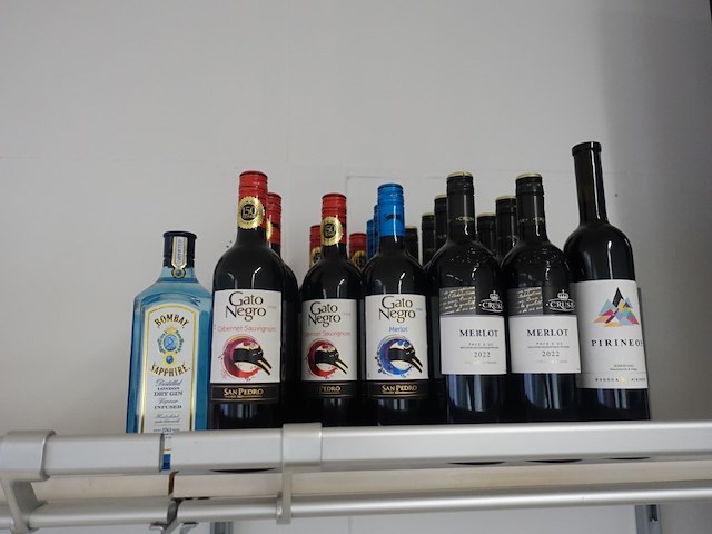 Totale inboedel dagbladhandel - afbeelding 17 van  69