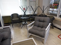 Totale inboedel dagbladhandel - afbeelding 32 van  69