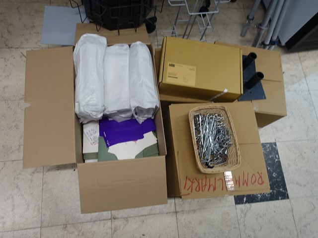 Totale inboedel dagbladhandel - afbeelding 40 van  69