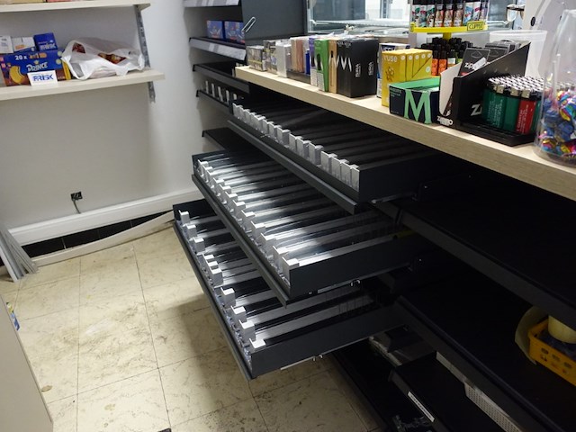 Totale inboedel dagbladhandel - afbeelding 34 van  69