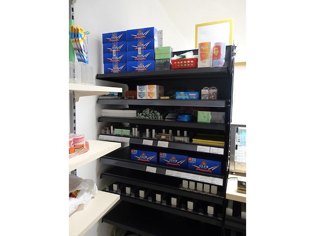 Totale inboedel dagbladhandel - afbeelding 45 van  69