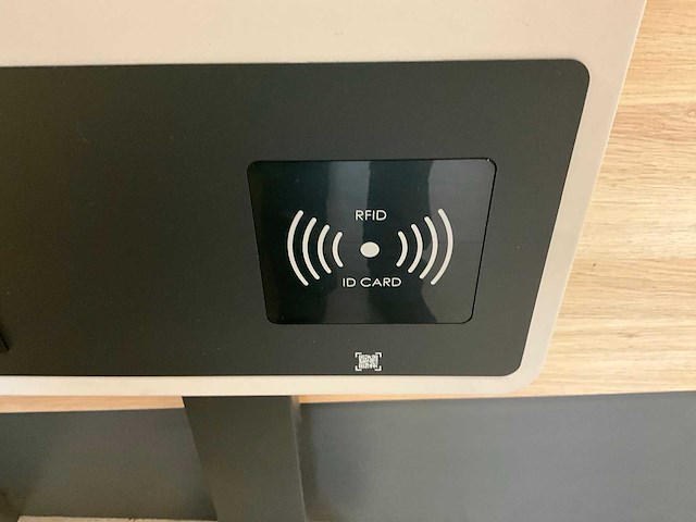 Touchkiosk bestel monitor - afbeelding 4 van  6