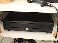 Touchscreenkassasysteem vv handscanner en ticketprinter - afbeelding 2 van  2