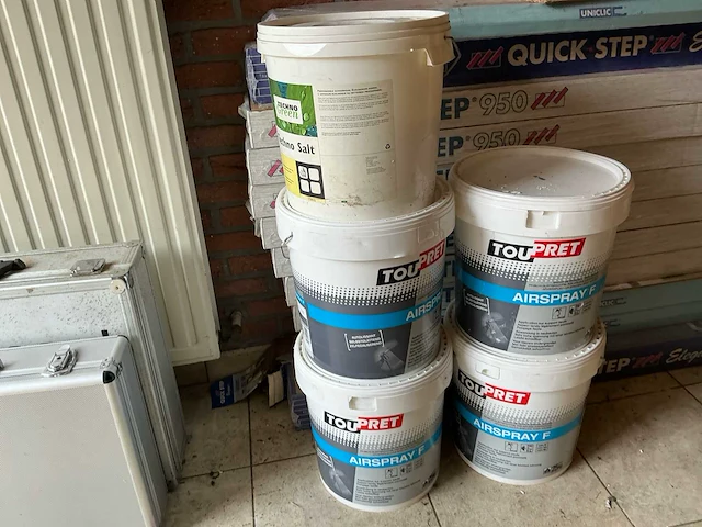 Toutpret airspray verf (5x) - afbeelding 1 van  4
