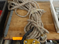 Touw met veiligheidsuitrusting - afbeelding 1 van  2