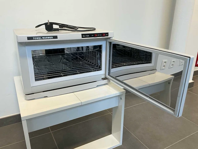 Towel warmer - afbeelding 3 van  5
