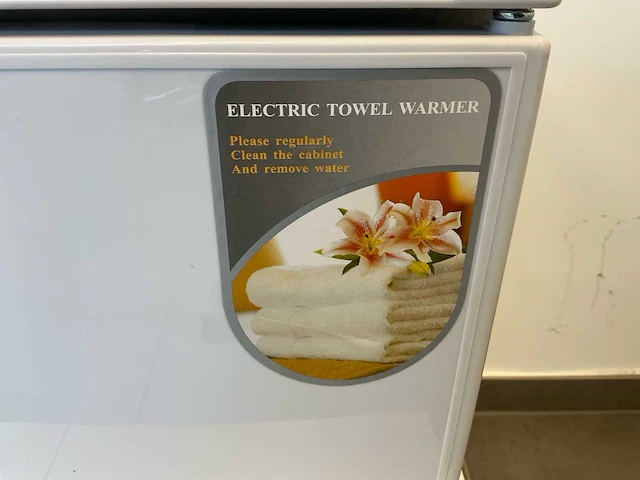 Towel warmer - afbeelding 4 van  5