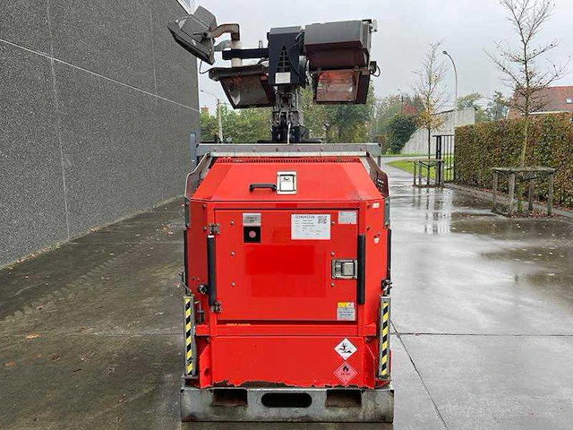 Tower light - hydro power cube - lichtmast - afbeelding 17 van  23