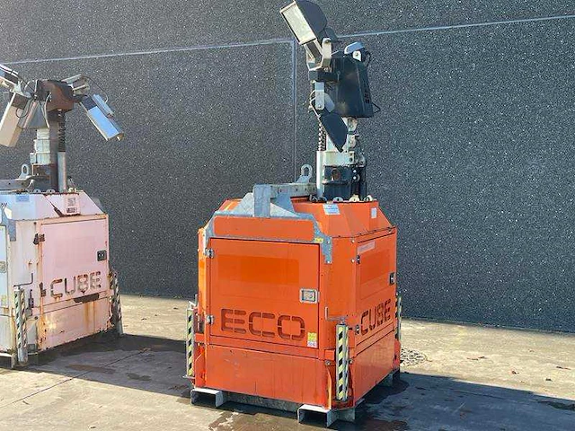 Tower light - hydro power cube - lichtmast - afbeelding 20 van  26