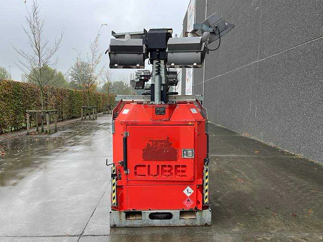 Tower light - hydro power cube - lichtmast - afbeelding 18 van  23