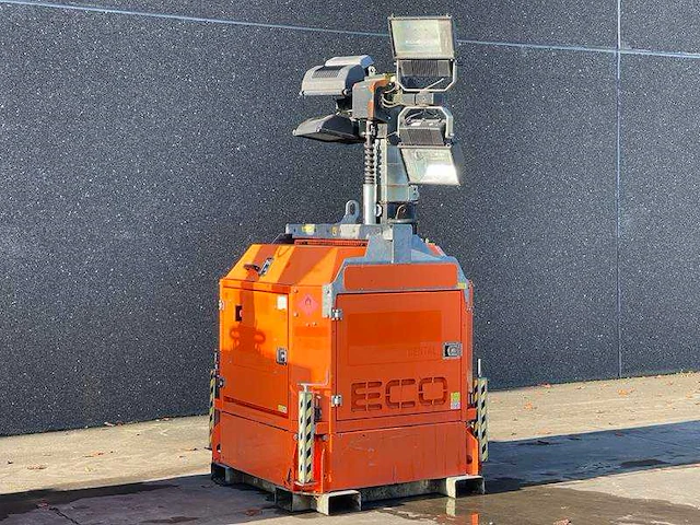 Tower light - hydro power cube - lichtmast - afbeelding 1 van  26