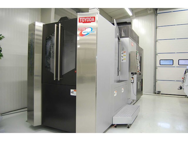 Toyoda - 2004 - lineam iii - horizontaal cnc-bewerkingscentrum - afbeelding 15 van  18