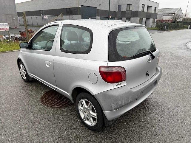 Toyota - 1999 - yaris - personenauto - afbeelding 4 van  21