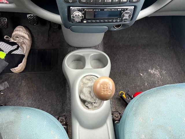 Toyota - 1999 - yaris - personenauto - afbeelding 14 van  21