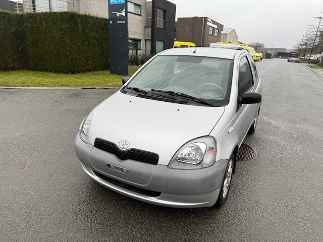 Toyota - 1999 - yaris - personenauto - afbeelding 16 van  21